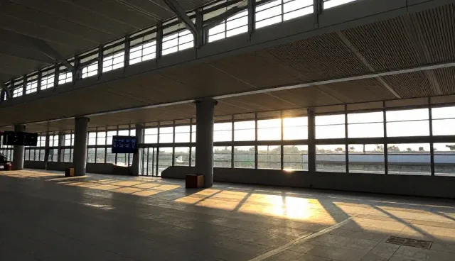 新媒体运营在用户增长中的多场景应用与性能适配